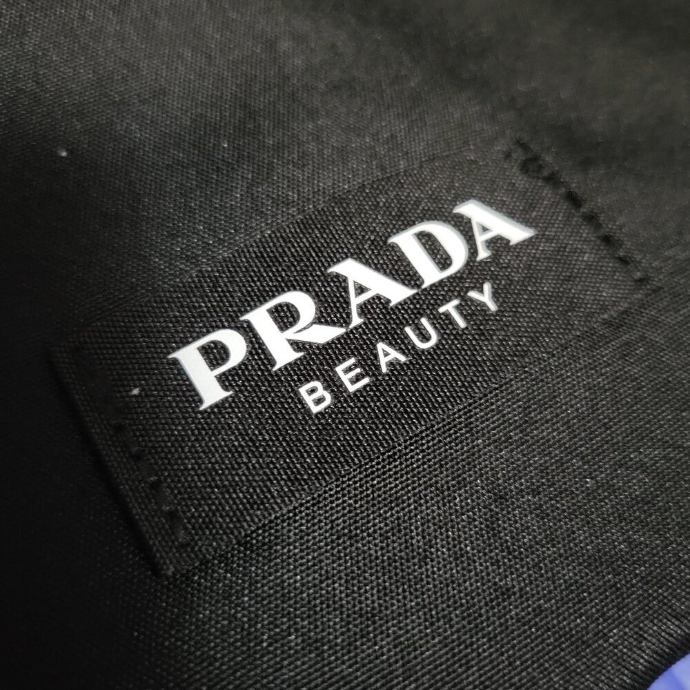 NWOT AUTHENTIC PRADA VIP BEAUTY EDITION TOTE AND POUCH SET - Picture 2 of 7